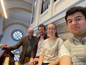 Orgelklasse Prof. Essl und Studierende