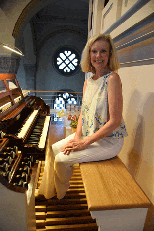 Prof. Janette Fishell at the E.F. Walcker Organ in Neuhausen - Filder